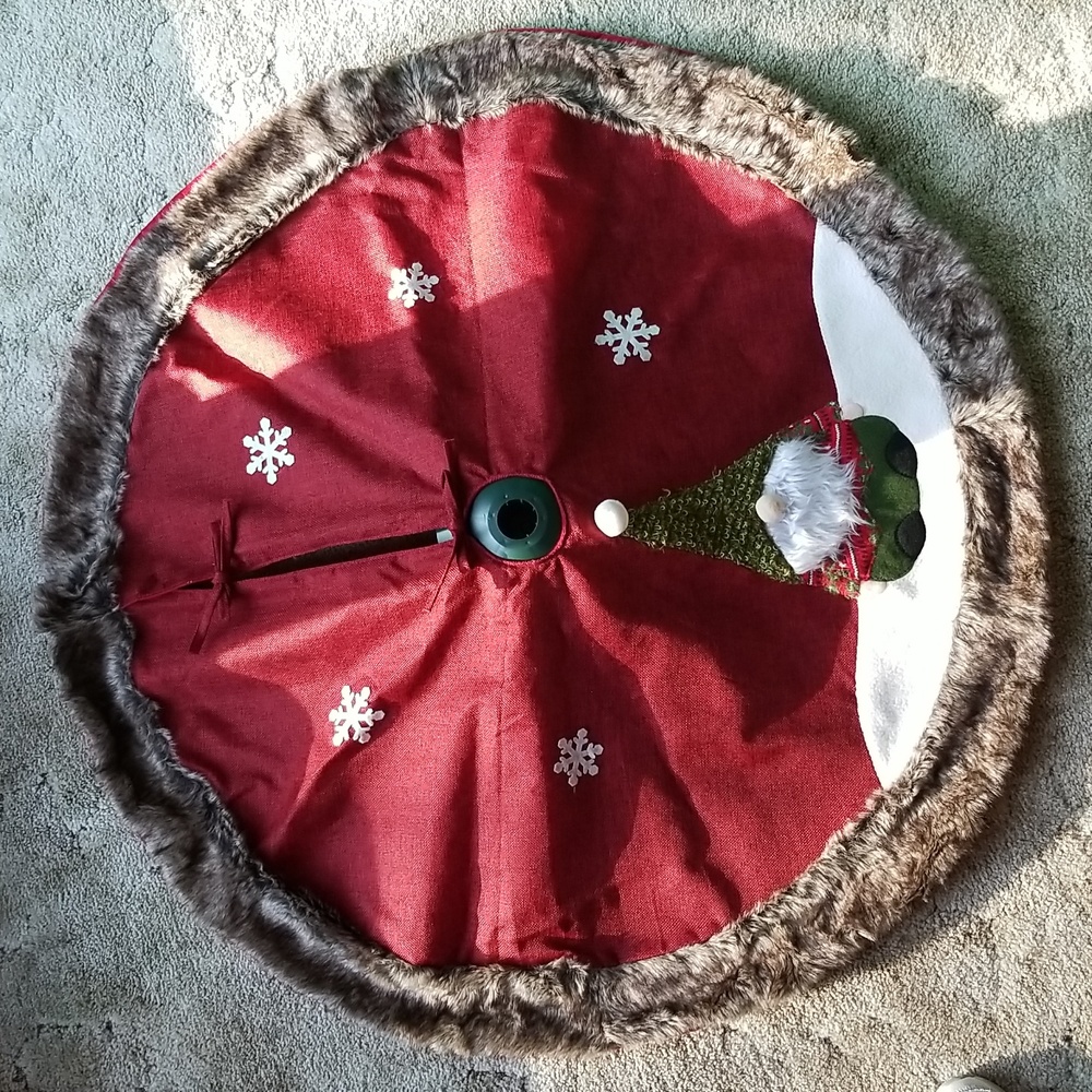 Gnome Christmas tree skirt